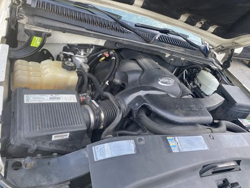 Used 2003 Cadillac Escalade AWD w/ Marketing Vehicle Package image 8