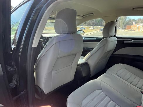 Used 2019 Ford Fusion S image 13