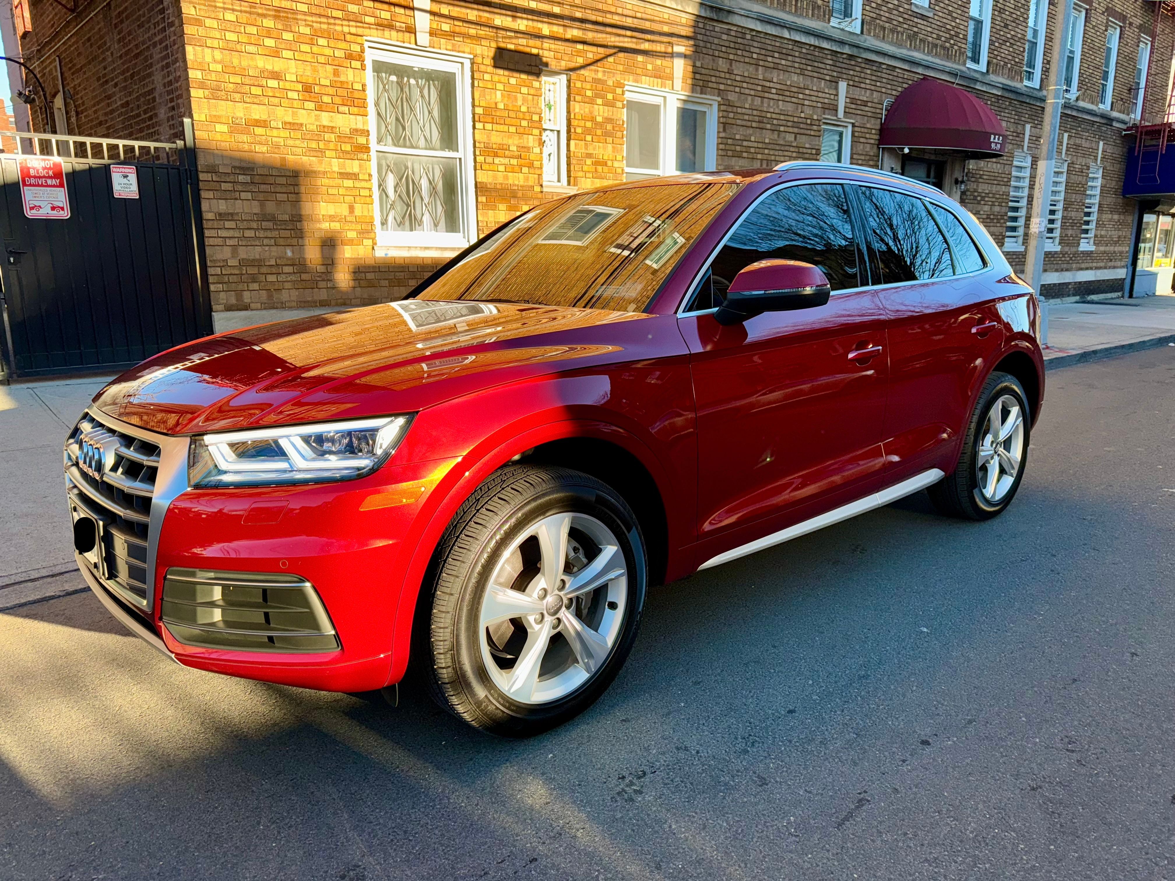 Used 2020 Audi Q5 2.0T Premium Plus w/ Premium Plus Package AWD/4WD image 4