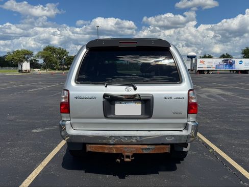Used 2001 Toyota 4Runner SR5 AWD/4WD image 6