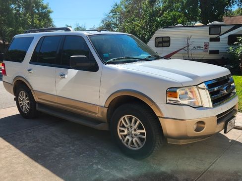 Used 2012 Ford Expedition XLT image 8