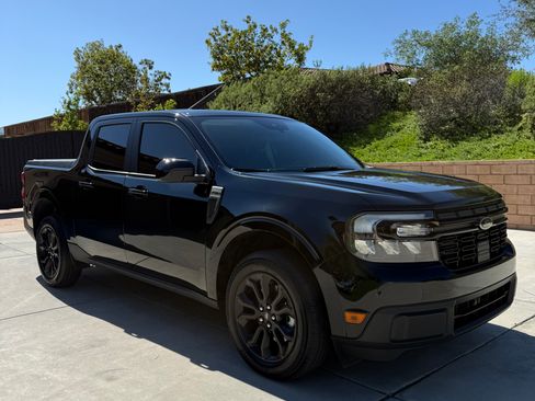 Used 2024 Ford Maverick Lariat w/ Black Appearance Package image 4