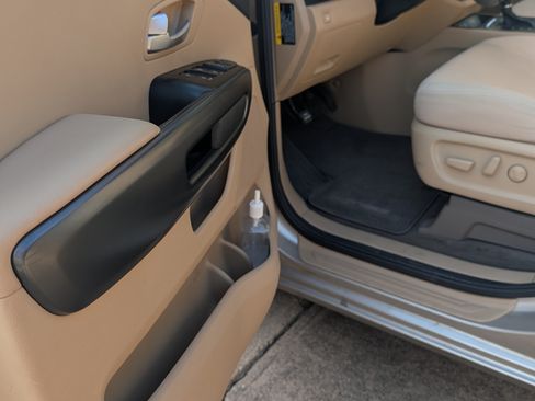 Used 2016 Kia Sedona LX w/ Option Group 020 image 15