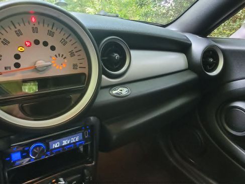 Used 2013 MINI Cooper Roadster FWD image 14
