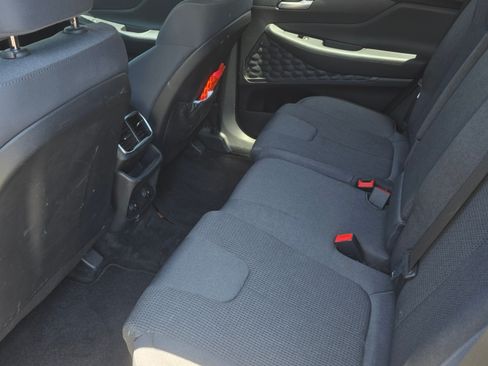 Used 2019 Hyundai Santa Fe SE w/ Cargo Package FWD image 9