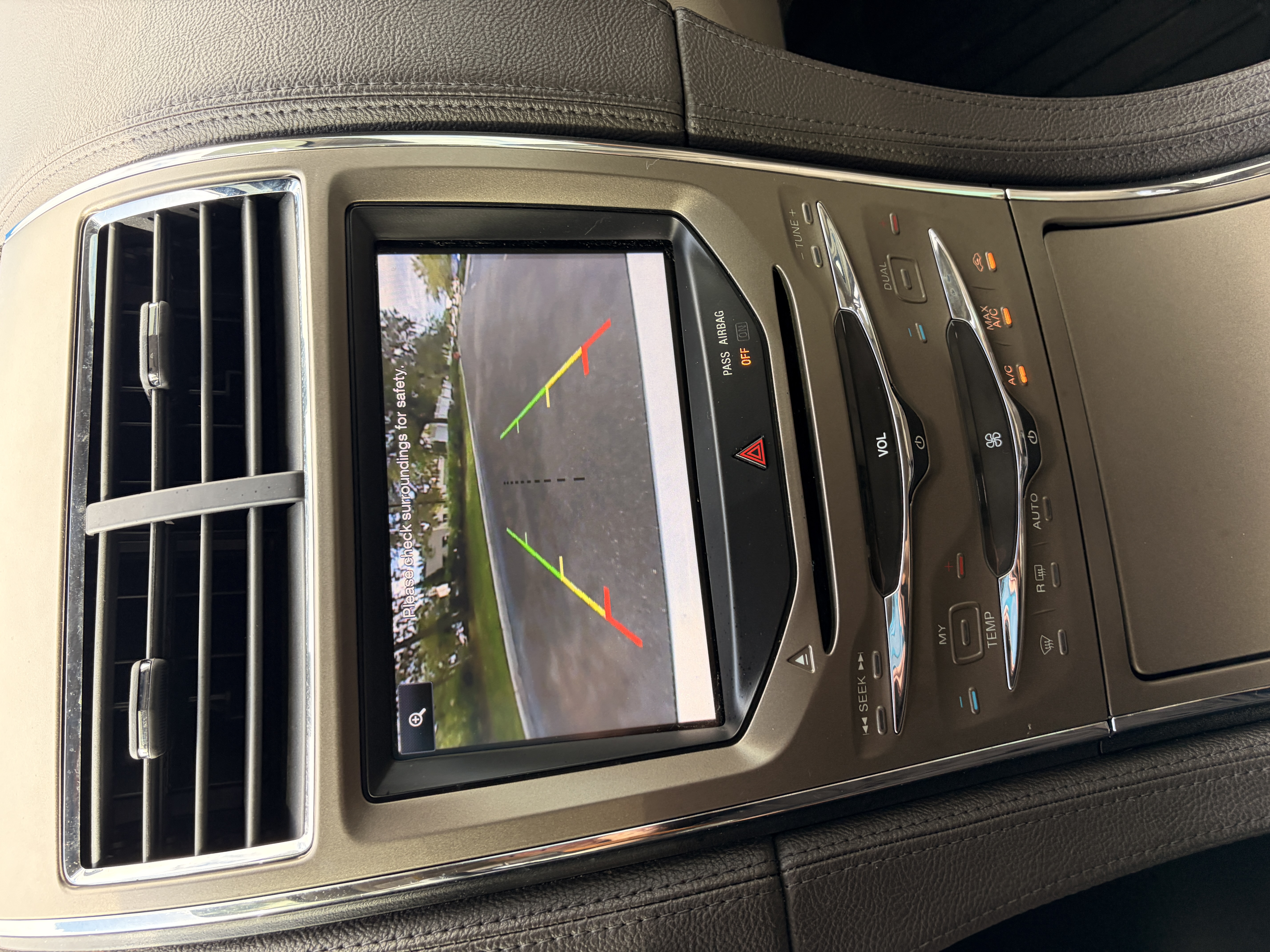 Used 2014 Lincoln MKX FWD w/ Equipment Group 102A image 16