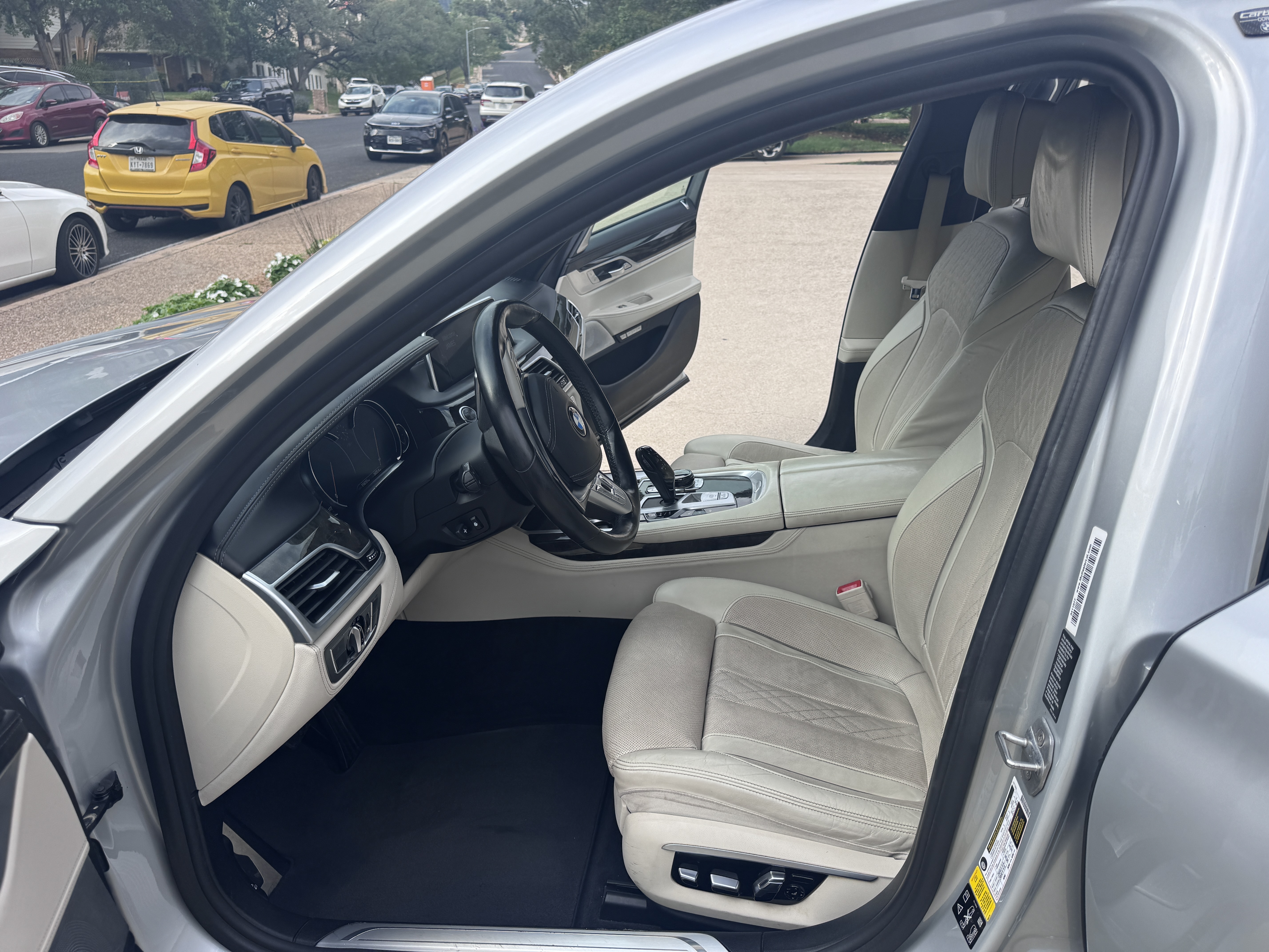 Used 2017 BMW 750i xDrive AWD/4WD image 16