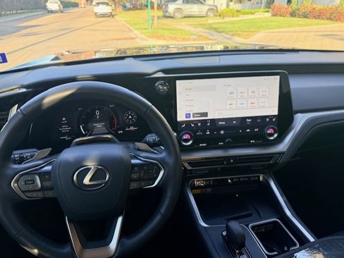 Used 2025 Lexus TX 350 350 Premium Sport Utility 4D w/ Technology Package image 6