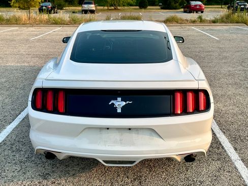 Used 2016 Ford Mustang Coupe w/ Equipment Group 051A RWD image 8