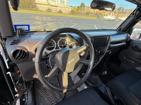 Used 2010 Jeep Wrangler Sport image 4