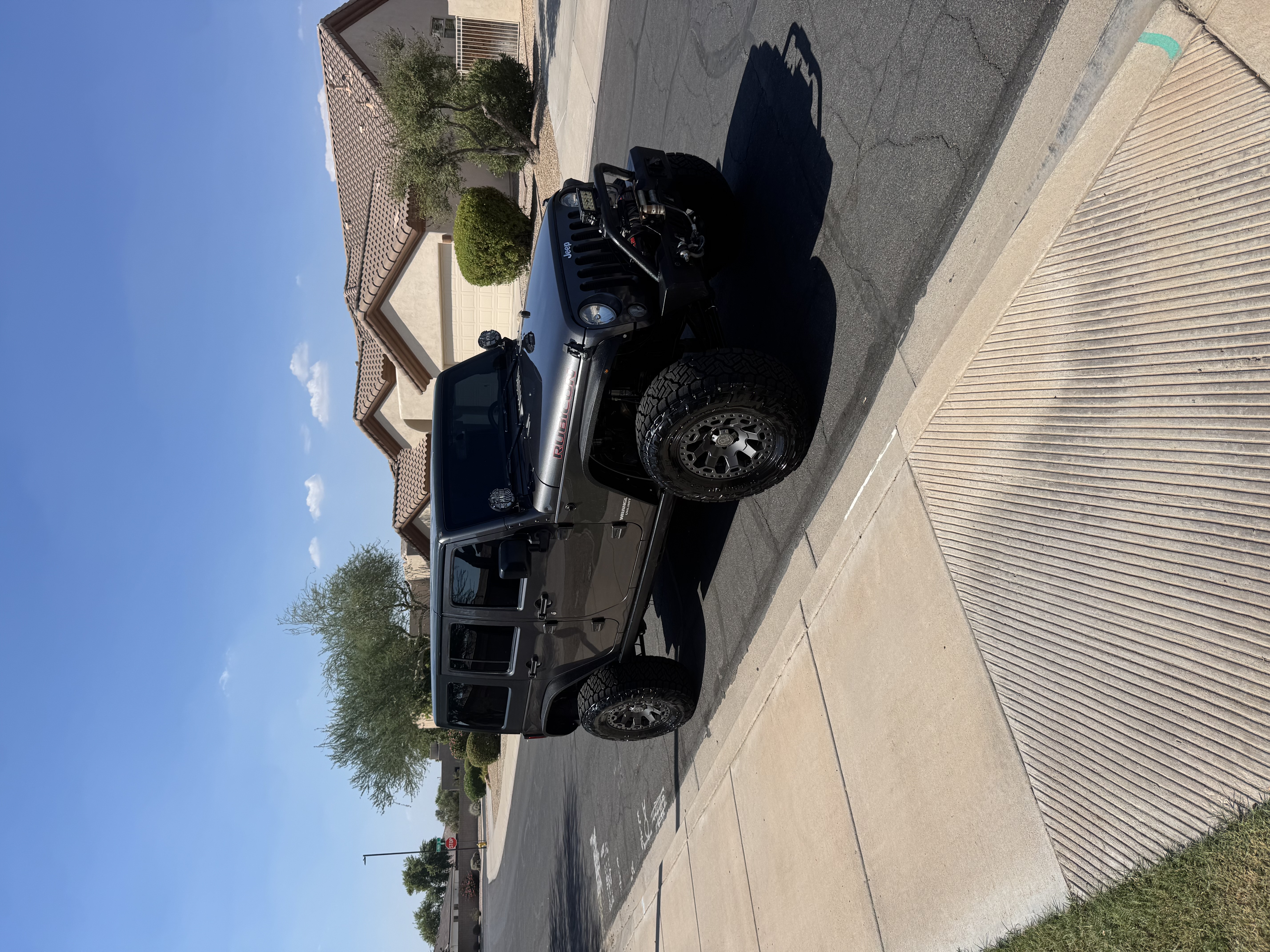 Used 2016 Jeep Wrangler Unlimited Rubicon w/ Connectivity Group AWD/4WD image 1