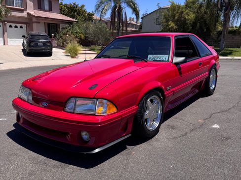 Used 1992 Ford Mustang GT RWD image 1