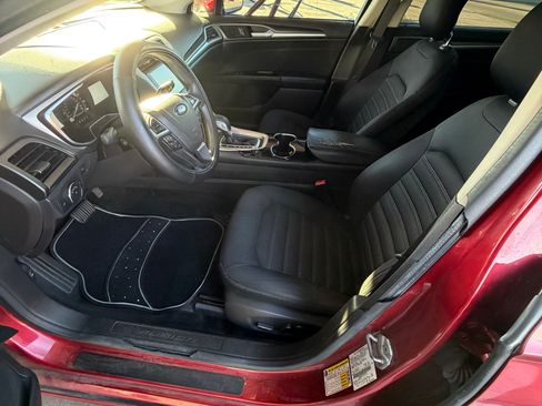 Used 2014 Ford Fusion SE image 14