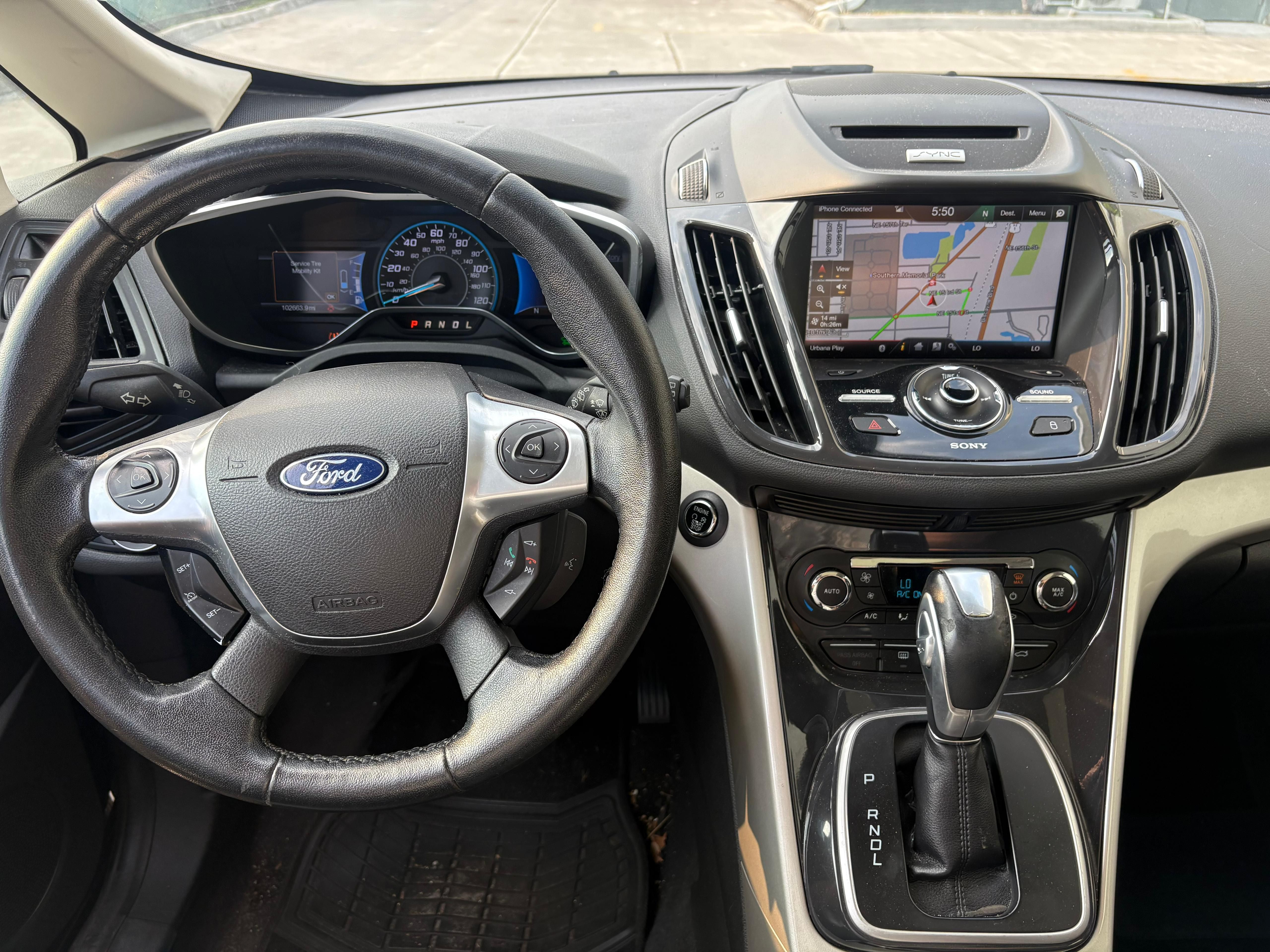 Used 2015 Ford C-MAX SEL w/ Equipment Group 302A FWD image 4