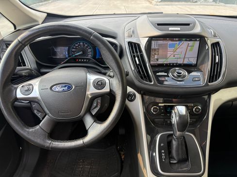 Used 2015 Ford C-MAX SEL w/ Equipment Group 302A FWD image 4