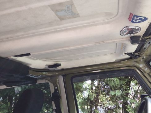 Used 2013 Jeep Wrangler Sport AWD/4WD image 12