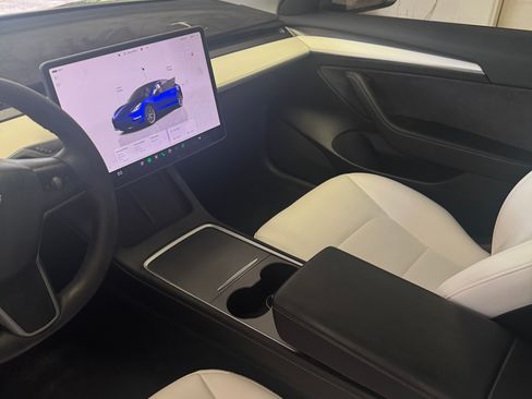 Used 2023 Tesla Model 3 Standard Range image 6
