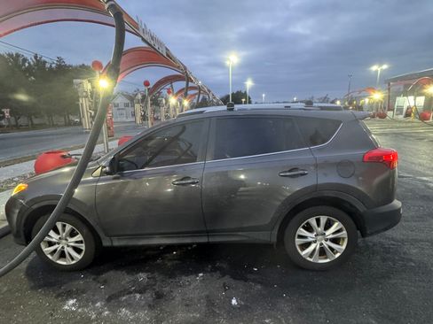 Used 2015 Toyota RAV4 Limited image 2