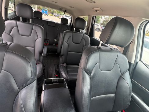Used 2023 Kia Telluride S FWD image 13