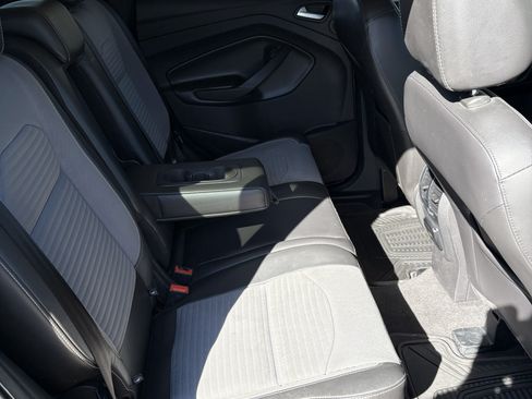 Used 2017 Ford Escape Titanium image 13