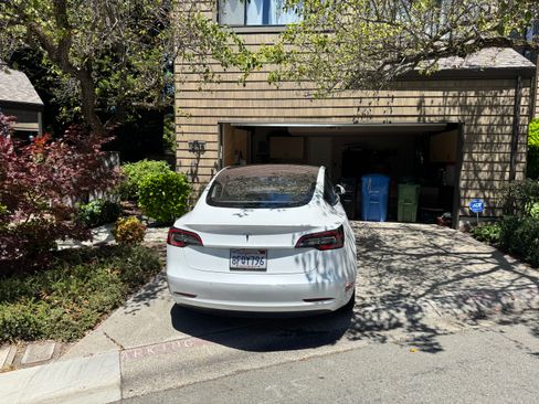 Used 2018 Tesla Model 3 Long Range RWD image 5