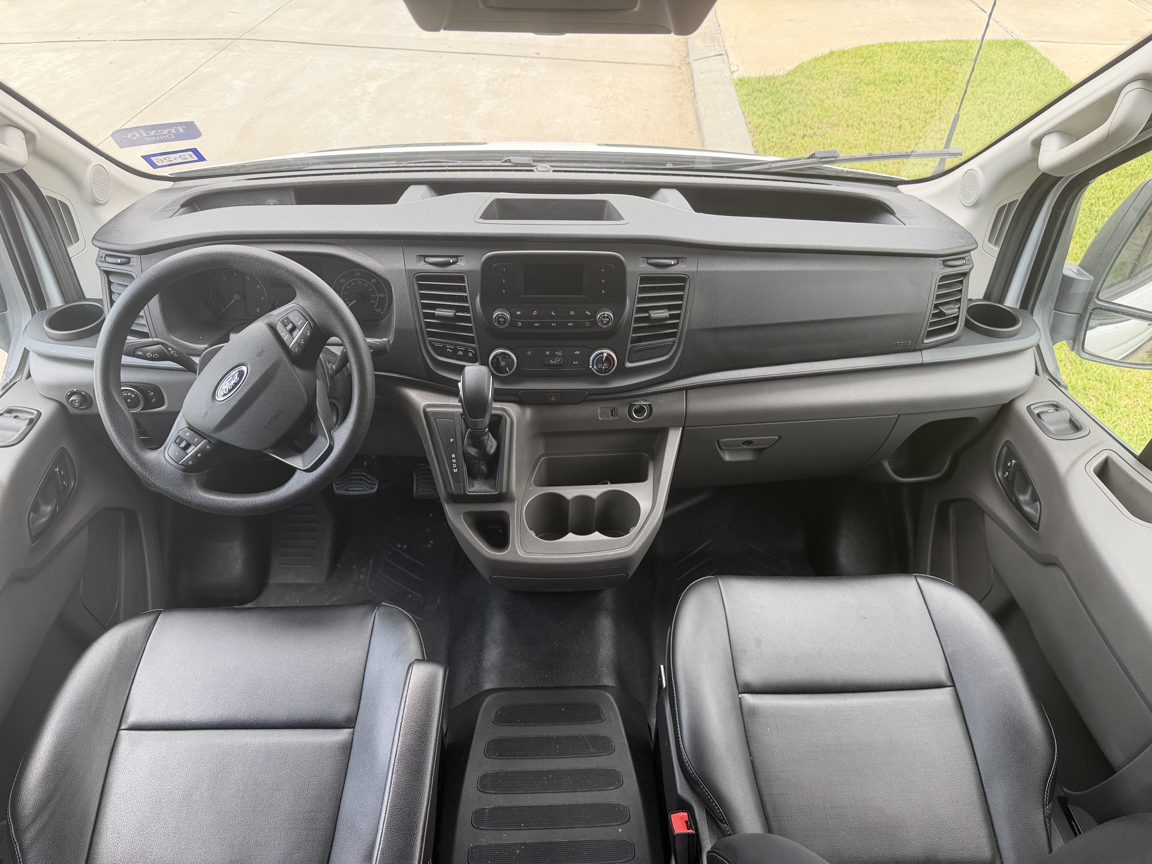 Used 2024 Ford Transit 250 148 High Roof Extended RWD image 9