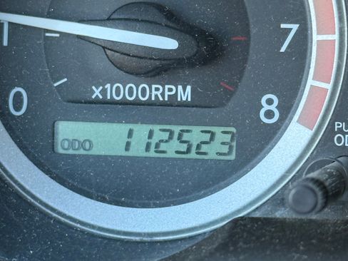 Used 2004 Toyota Sienna LE FWD image 28