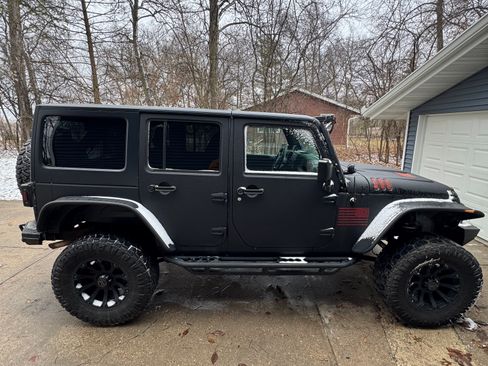 Used 2015 Jeep Wrangler Unlimited Sport w/ Quick Order Package 24S image 2