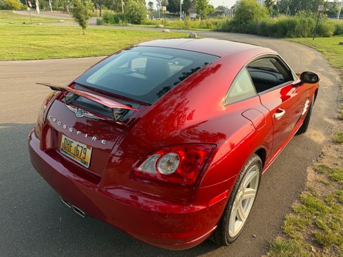Used 2005 Chrysler Crossfire Limited RWD image 6