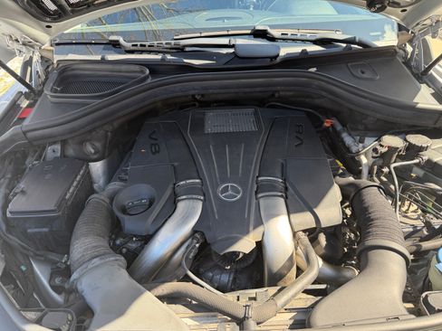 Used 2014 Mercedes-Benz GL 450 4MATIC image 9