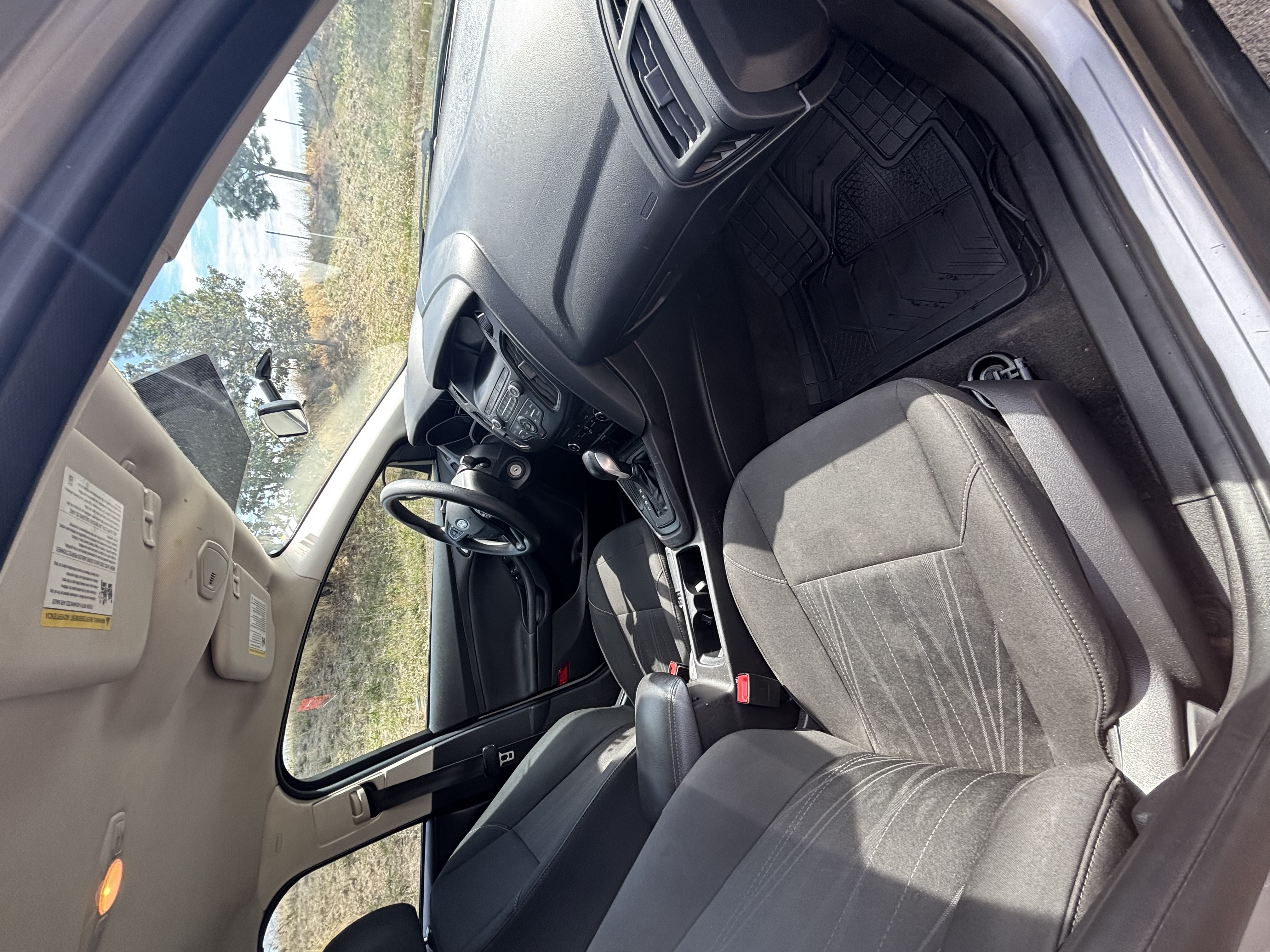 Used 2018 Ford Focus SE FWD image 11