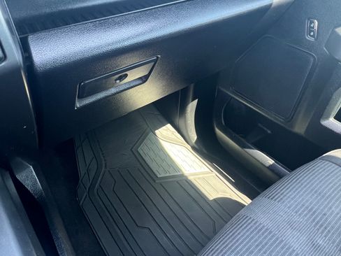 Used 2017 Ford F150 XLT w/ Equipment Group 302A Luxury image 25