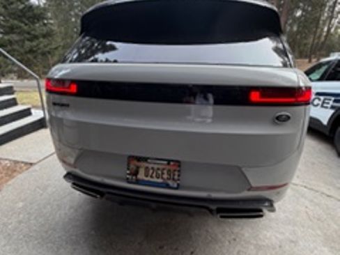 Used 2023 Land Rover Range Rover Sport SE Dynamic image 4