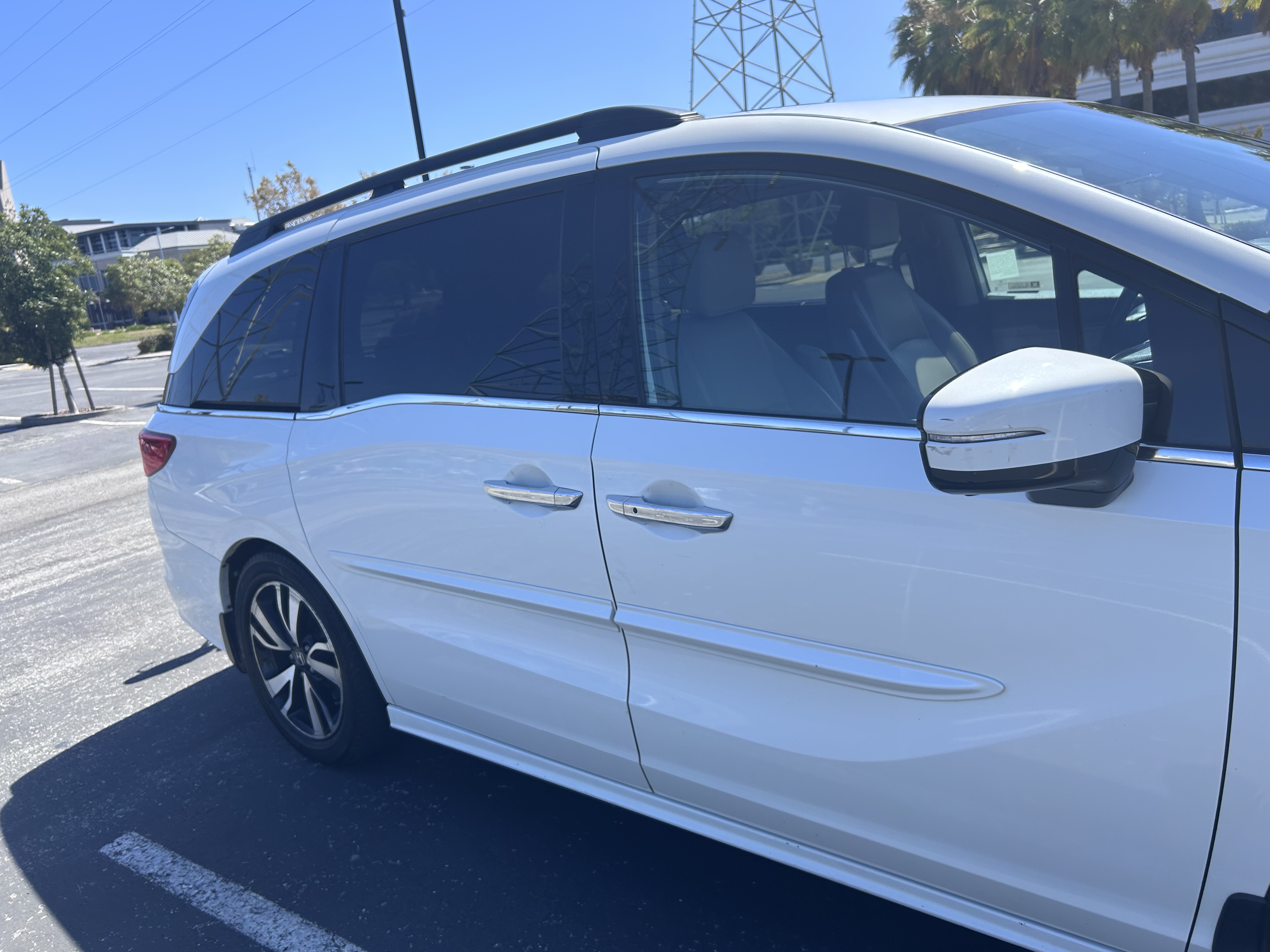 Used 2019 Honda Odyssey Elite image 1