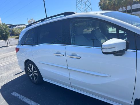 Used 2019 Honda Odyssey Elite image 1