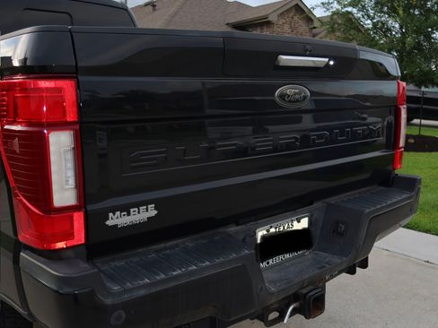 Used 2022 Ford F250 Lariat w/ Black Appearance Package AWD/4WD image 14