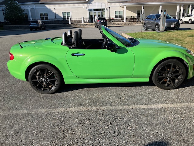 Used 2010 MAZDA MX-5 Miata Grand Touring w/ Premium Pkg RWD image 1