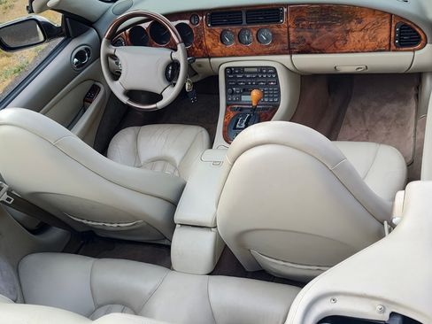 Used 1999 Jaguar XK8 Convertible image 30