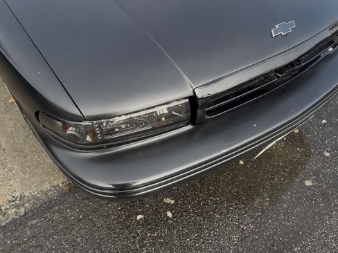 Used 1995 Chevrolet Impala SS RWD image 12