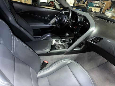 Used 2015 Chevrolet Corvette Z06 w/ 3LZ Preferred Equipment Group image 20