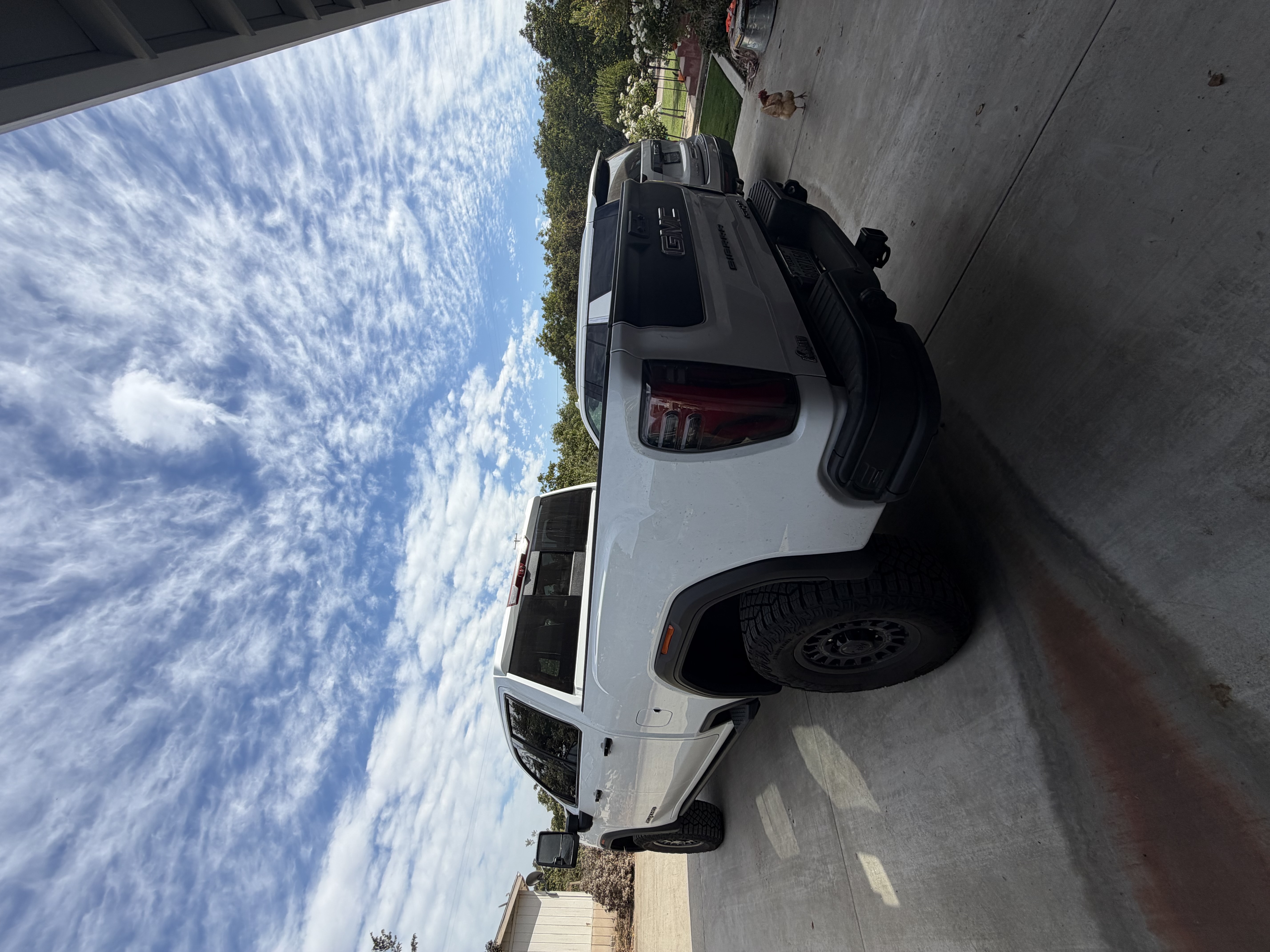 Used 2026 GMC Sierra 2500 AT4X w/ AT4X AEV Edition AWD/4WD image 2