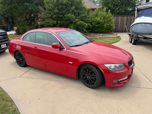 Used 2012 BMW 328i Convertible RWD image 2