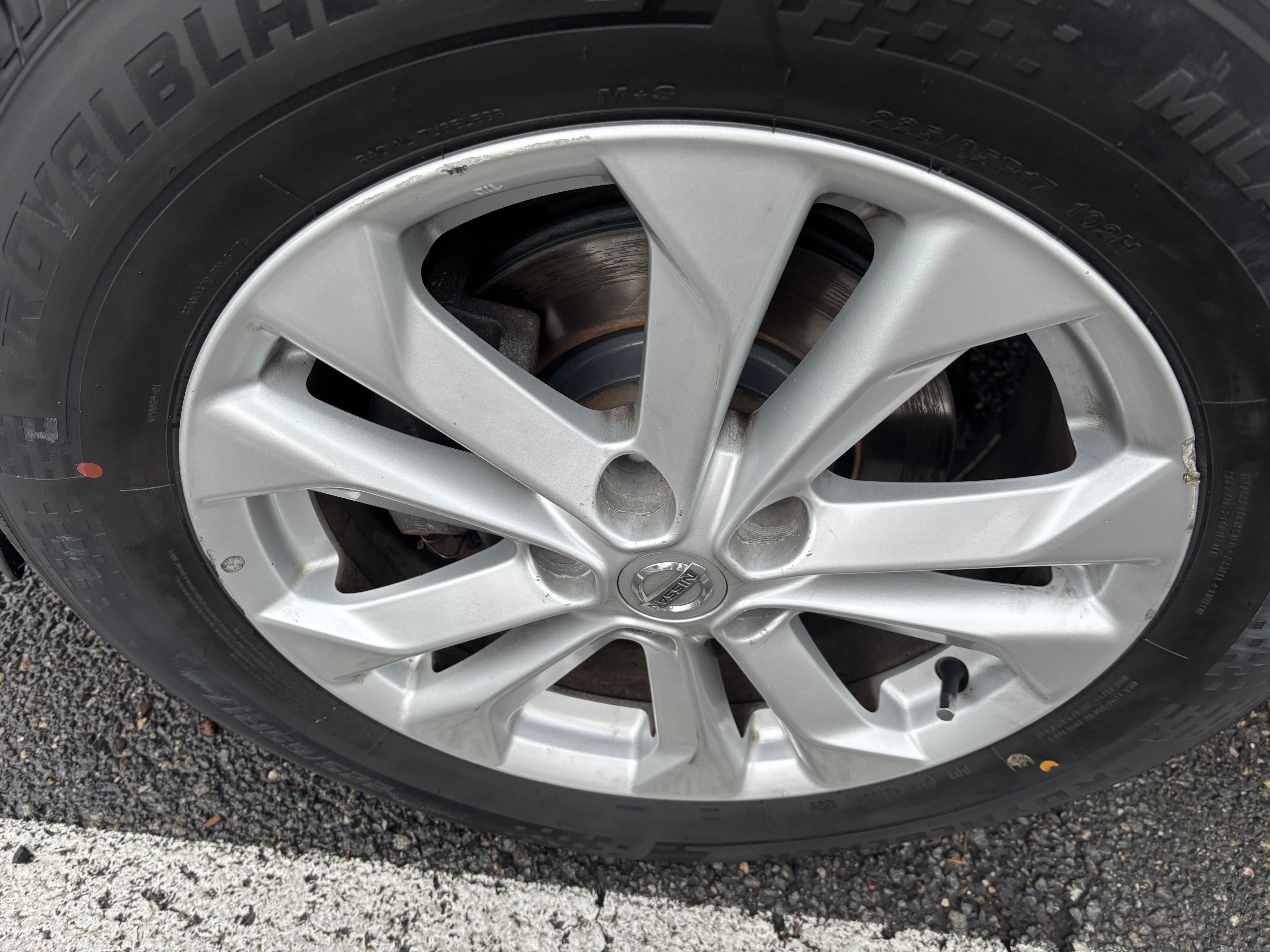 Used 2016 Nissan Rogue SV AWD/4WD image 20