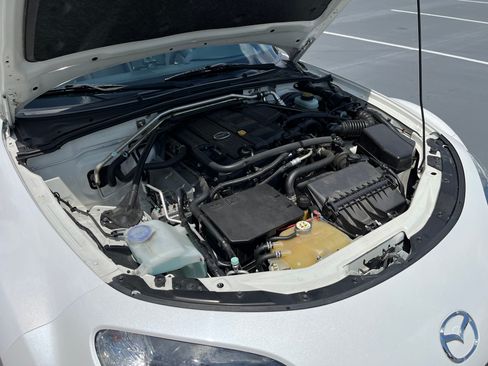 Used 2015 MAZDA MX-5 Miata Club RWD image 13