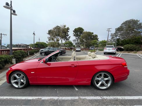 Used 2010 BMW 335i Convertible RWD image 6