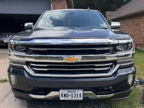 Used 2018 Chevrolet Silverado 1500 High Country AWD/4WD image 9