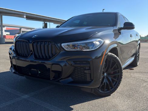 Used 2022 BMW X6 M50i w/ Executive Package image 1