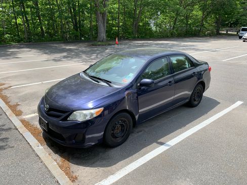 Used 2013 Toyota Corolla L FWD image 4