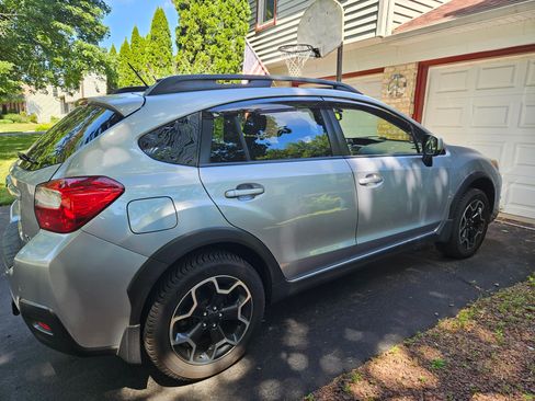 Used 2014 Subaru Crosstrek 2.0i Premium w/ Moonroof Package AWD/4WD image 4
