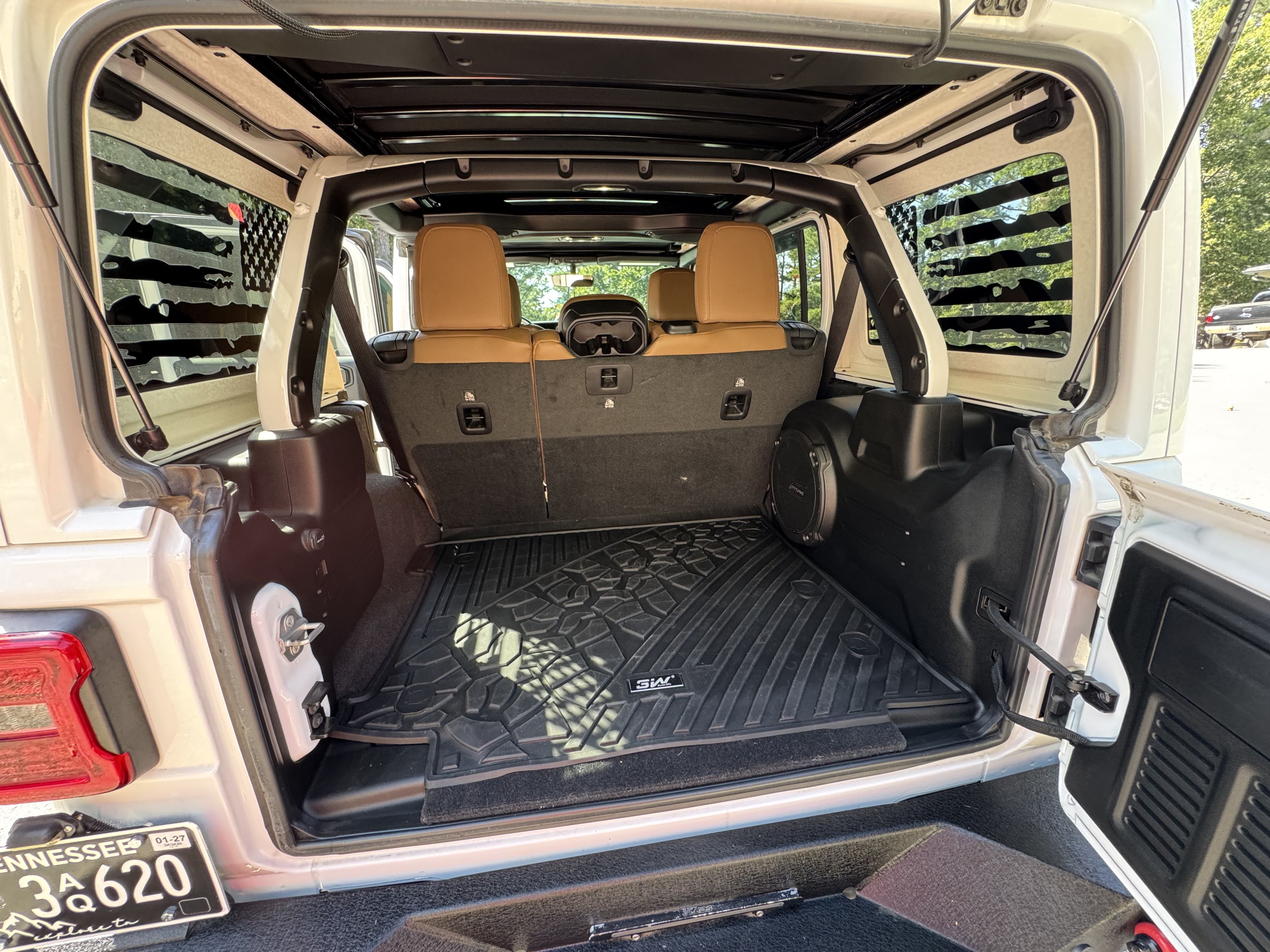 Used 2021 Jeep Wrangler Unlimited Sahara AWD/4WD image 14